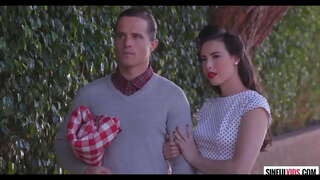 Асыҡ һауала ҡайнар секс һәм кейстар менән шөғөлләнә палочка эхо робби калверт