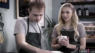 Chico joven confiesa a su GF que él engañó a su debido sexo