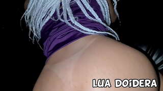 Novinha do Rio de Janeiro Lua Doidera no glory hole na festa de swing e fez puer Männercher gozarem na punheta e boquete