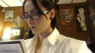 AdalynnX-ညစ် Fisty ကျောင်းကမိန်းကလေး ၂