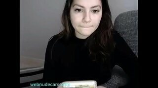 Seksikäs tyttö flash tissit webnudecam.com