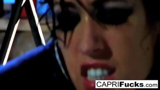 Anzjani jiġrilha tagħha